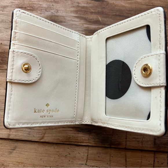 Kate Spade Billfold Wallet with Snap Closure Light Blue Leather - Picture 3 of 4